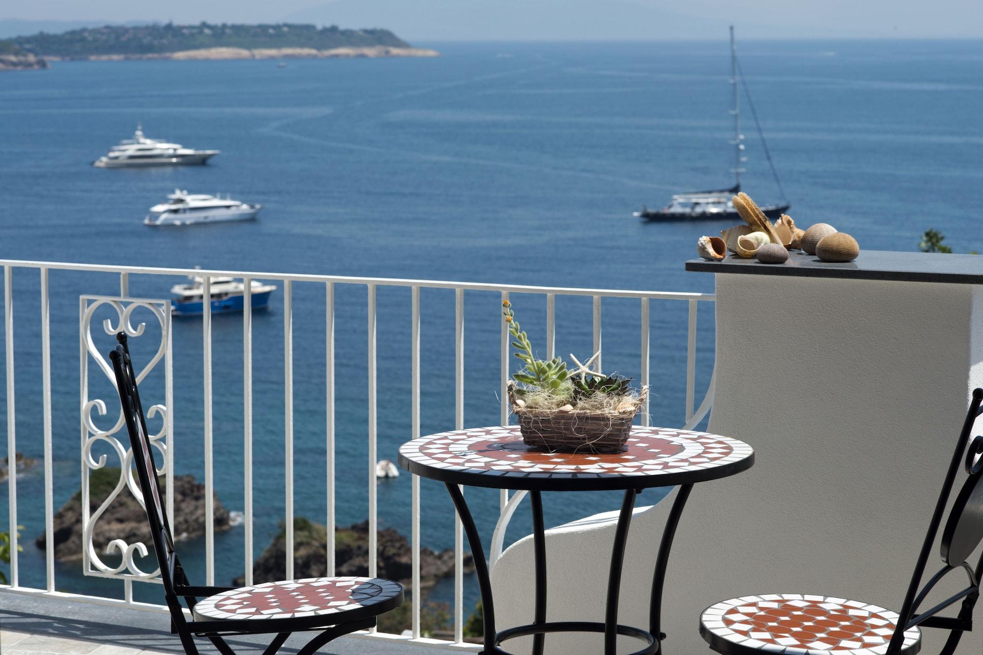 Hotel Giardino Delle Ninfe E La Fenice Ischia Bagian luar foto