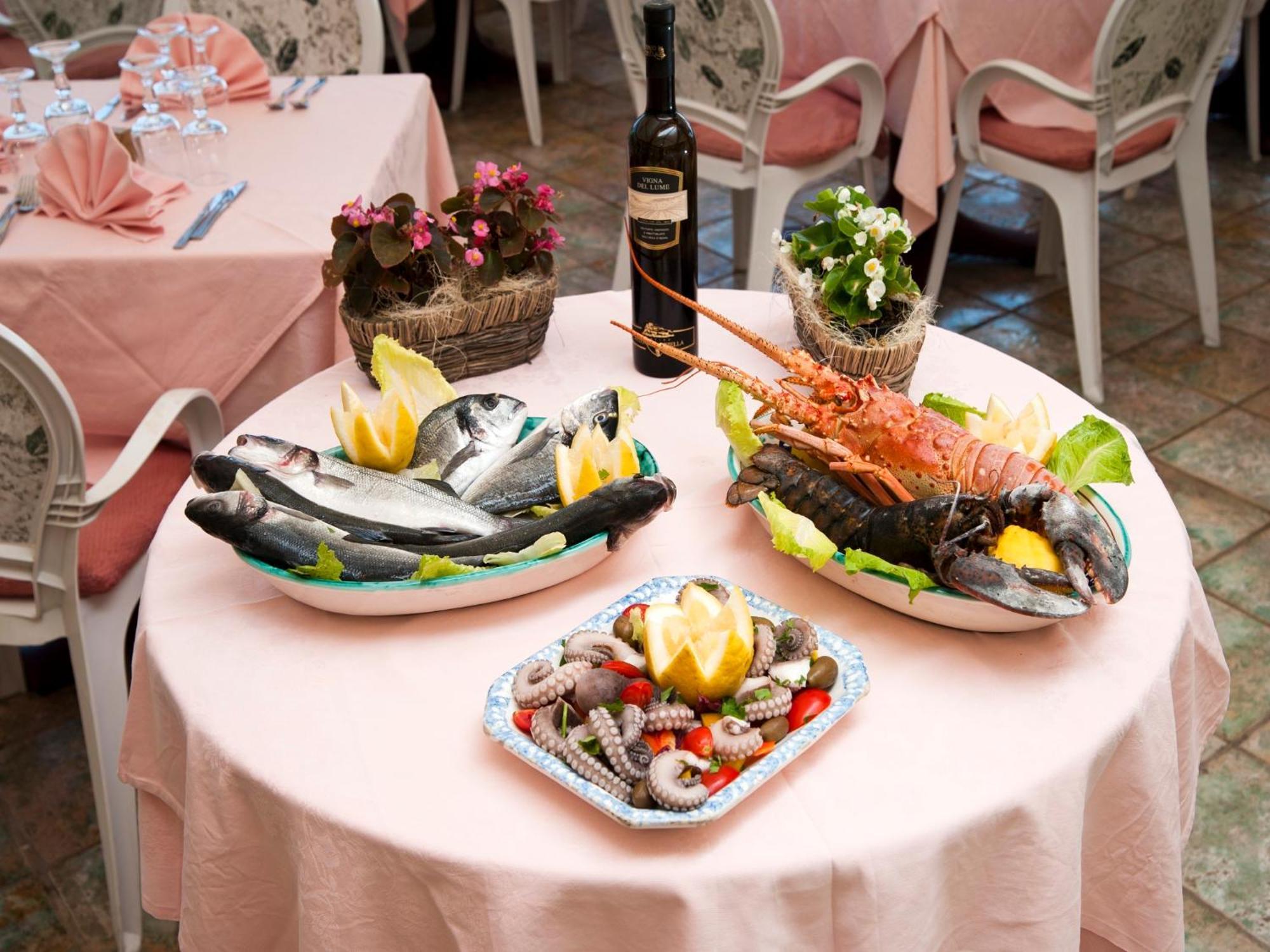 Hotel Giardino Delle Ninfe E La Fenice Ischia Bagian luar foto