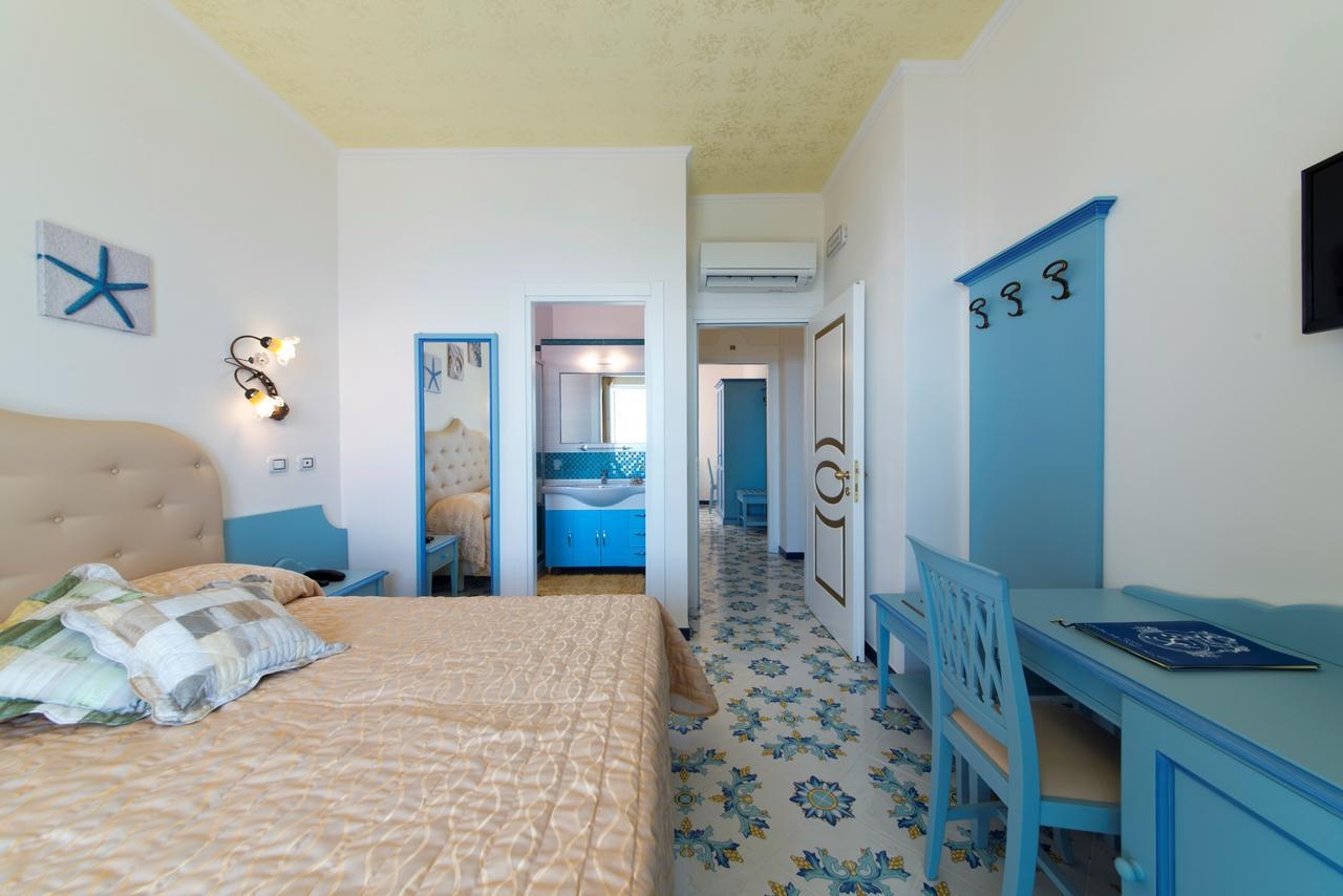 Hotel Giardino Delle Ninfe E La Fenice Ischia Bagian luar foto